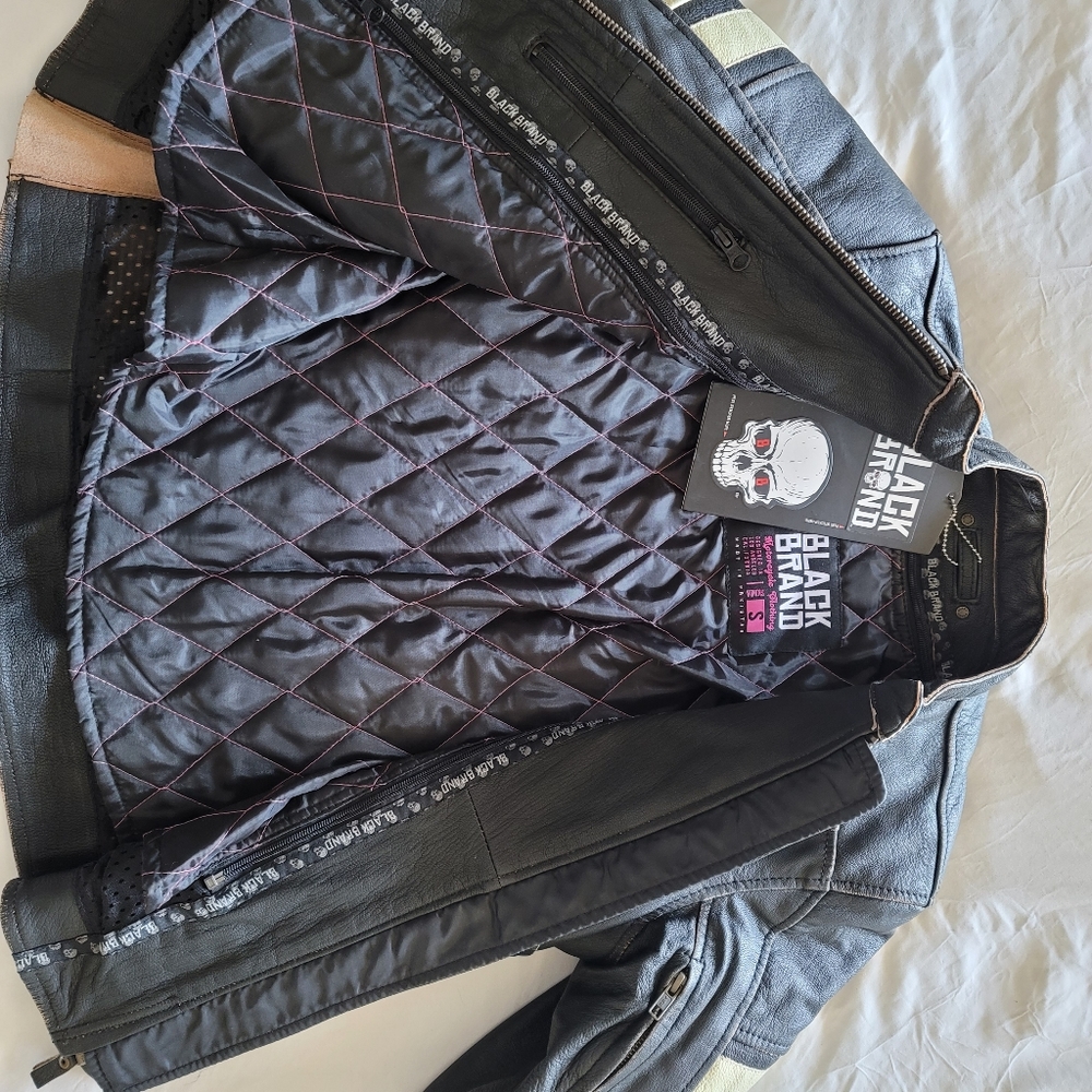 NWT genuine leather motorcycle jacket - Picture 2 of 10